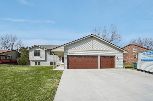 4467 Lynx Court, Eagan, MN 55123