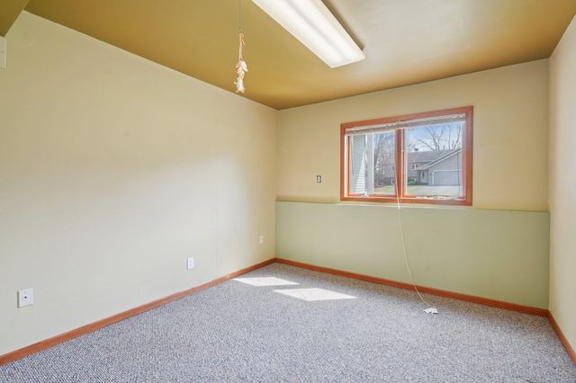 4467 Lynx Court, Eagan, MN 55123