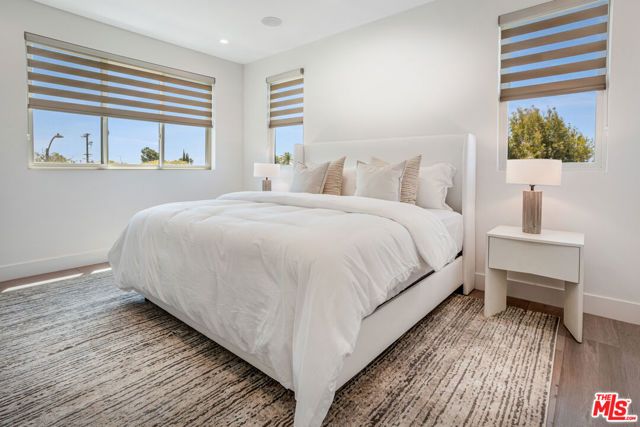 1573 Hi Point Street, Los Angeles, CA 90035