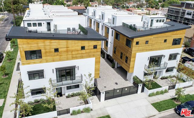 1573 Hi Point Street, Los Angeles, CA 90035