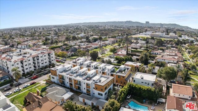 1573 Hi Point Street, Los Angeles, CA 90035