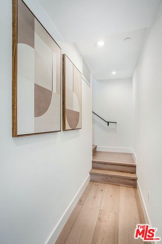 1573 Hi Point Street, Los Angeles, CA 90035