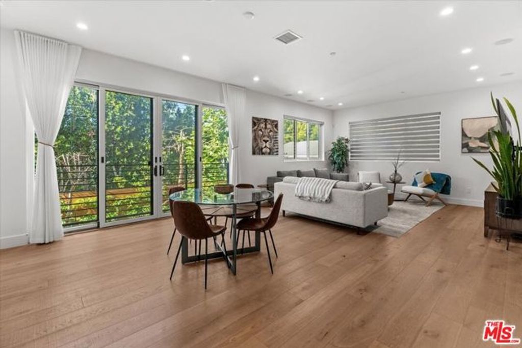 1573 Hi Point Street, Los Angeles, CA 90035