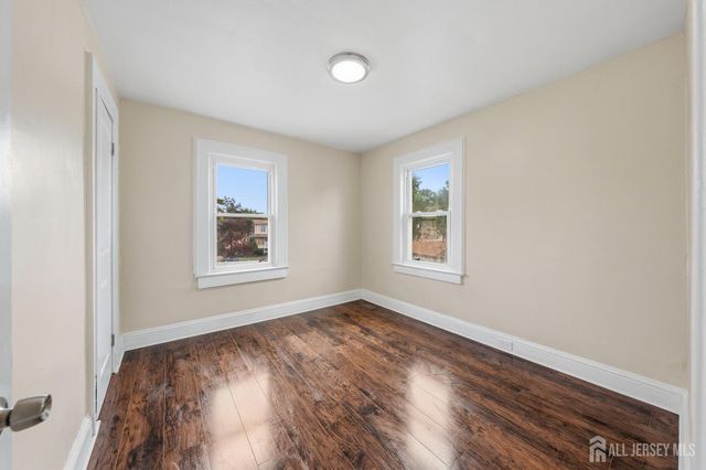 203 S washington Street, Dunellen, NJ 08812