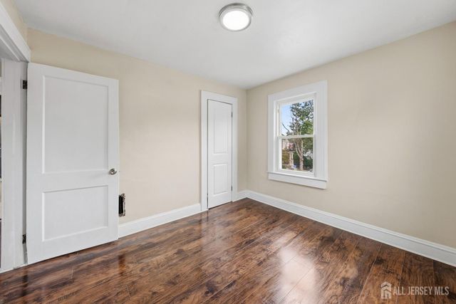 203 S washington Street, Dunellen, NJ 08812