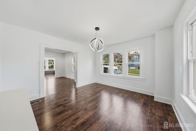 203 S washington Street, Dunellen, NJ 08812