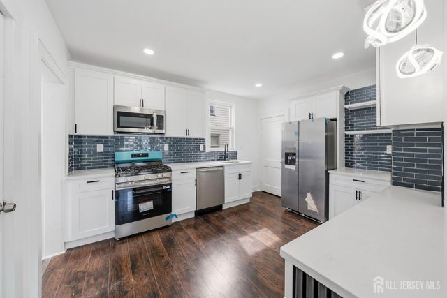 203 S washington Street, Dunellen, NJ 08812