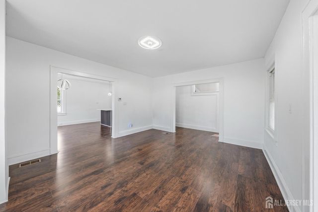 203 S washington Street, Dunellen, NJ 08812