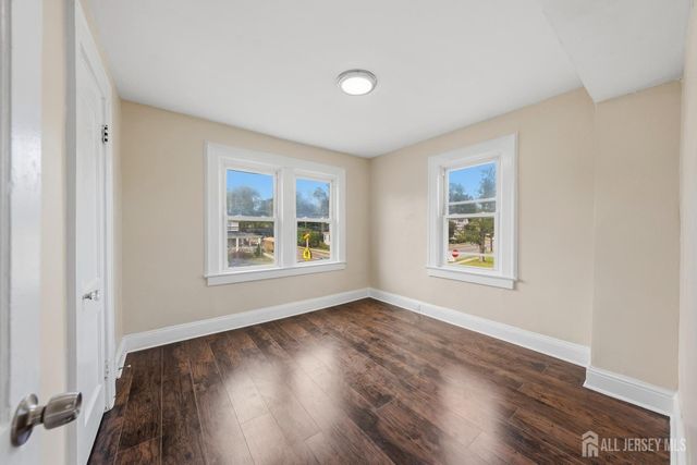 203 S washington Street, Dunellen, NJ 08812