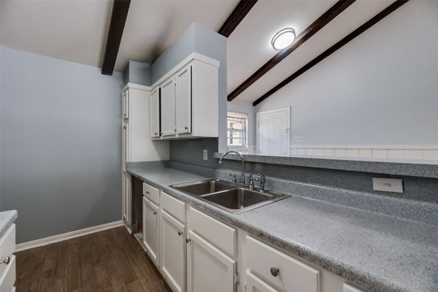 1716 Harris Street, Gainesville, TX 76240
