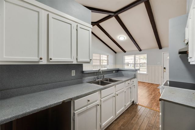 1716 Harris Street, Gainesville, TX 76240