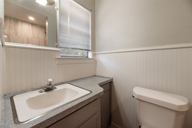 1716 Harris Street, Gainesville, TX 76240