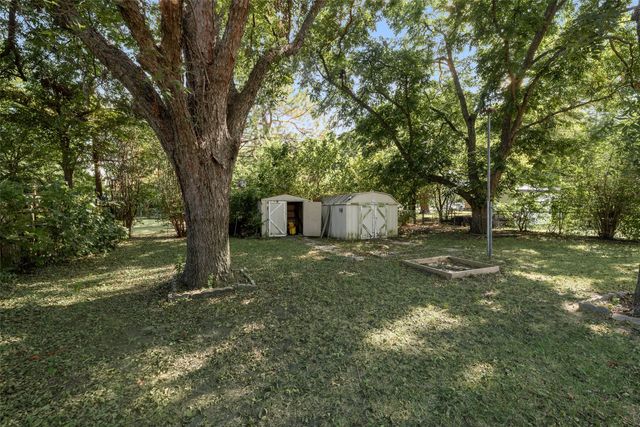 1716 Harris Street, Gainesville, TX 76240
