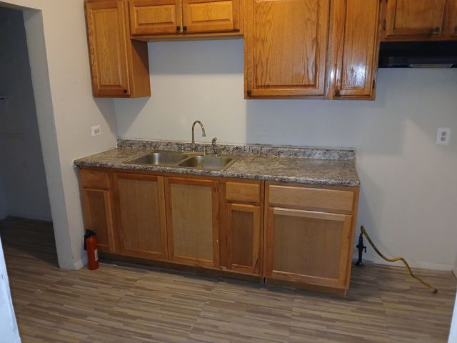 6730 S Clyde Avenue 1, Chicago, IL 60649