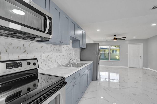 260 NE 41st Street, Oakland Park, FL 33334