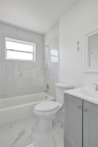 260 NE 41st Street, Oakland Park, FL 33334