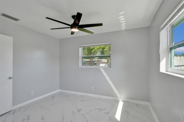 260 NE 41st Street, Oakland Park, FL 33334
