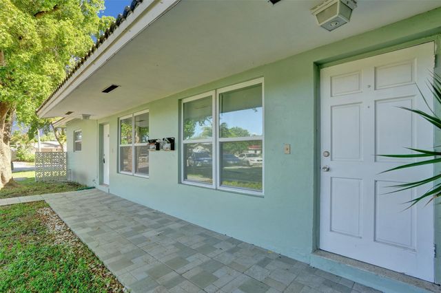 260 NE 41st Street, Oakland Park, FL 33334