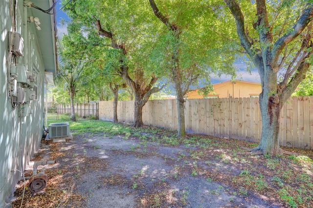 260 NE 41st Street, Oakland Park, FL 33334