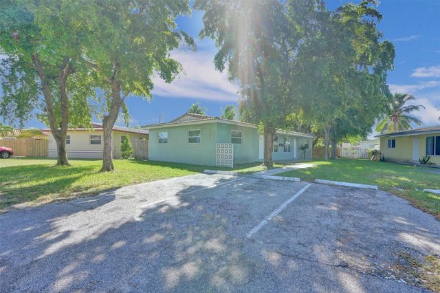 260 NE 41st Street, Oakland Park, FL 33334