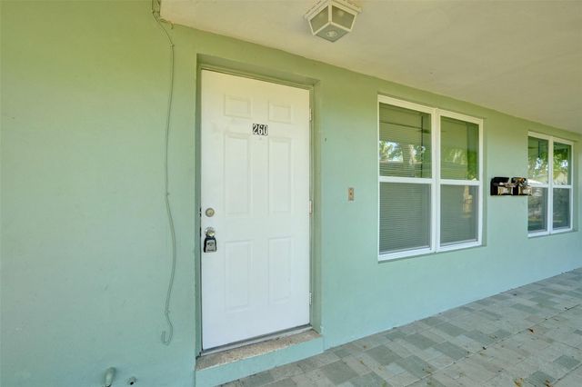 260 NE 41st Street, Oakland Park, FL 33334