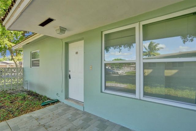 260 NE 41st Street, Oakland Park, FL 33334