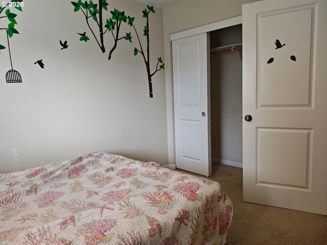 8826 Se BROOKLYN St, Portland, OR 97266