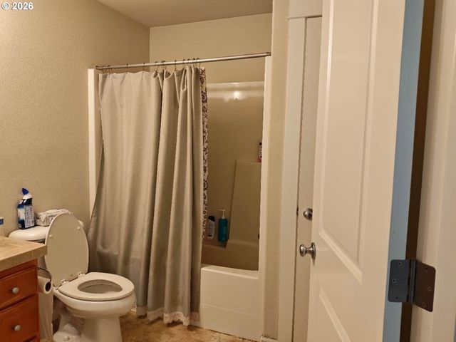 8826 Se BROOKLYN St, Portland, OR 97266