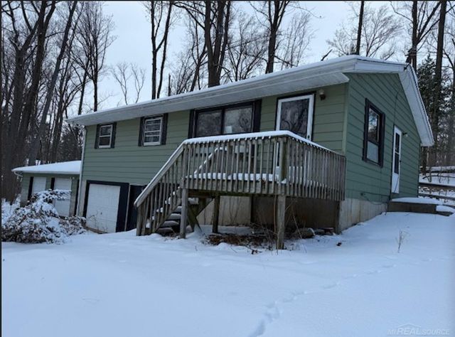 21638 Sandy Drive, White Pigeon, MI 49091