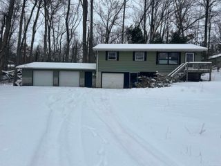 21638 Sandy Drive, White Pigeon, MI 49091