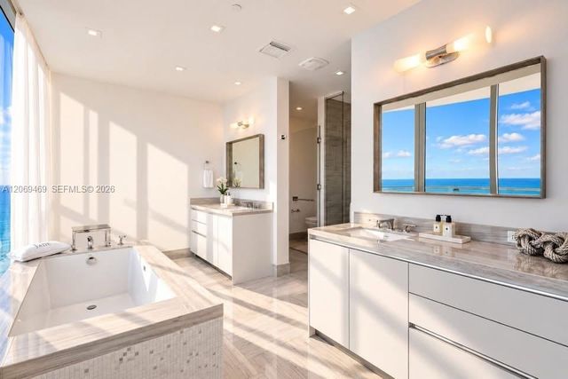 16901 Collins Avenue 5305, Sunny Isles Beach, FL 33160