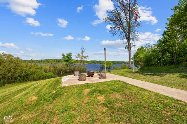1068 S Turnbow Drive, Rockville, IN 47872