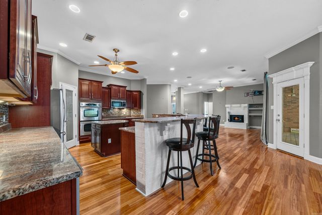 100 Lost Lake Point, Hot Springs, AR 71913