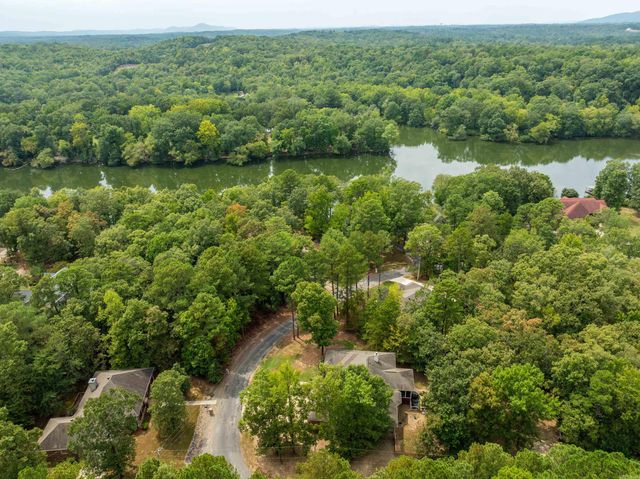 100 Lost Lake Point, Hot Springs, AR 71913