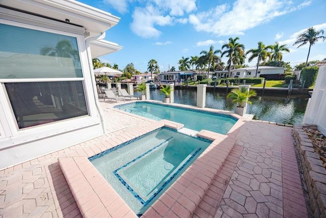 270 SE 9th Court, Pompano Beach, FL 33060