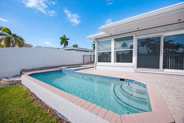 270 SE 9th Court, Pompano Beach, FL 33060