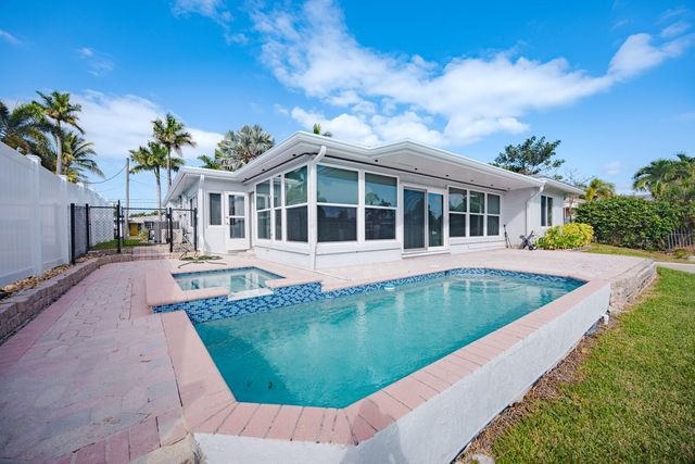 270 SE 9th Court, Pompano Beach, FL 33060