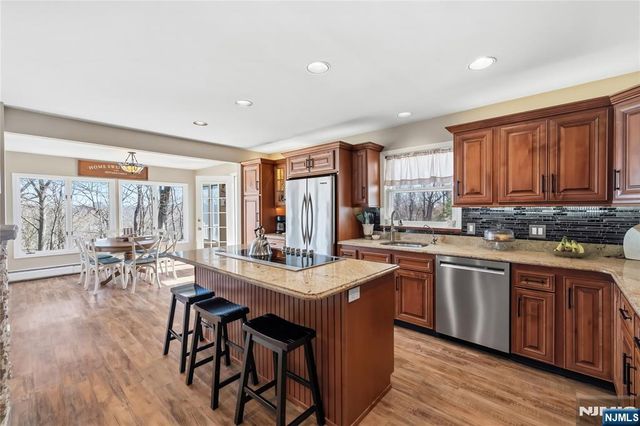 43 Hering Road, Montvale, NJ 07645