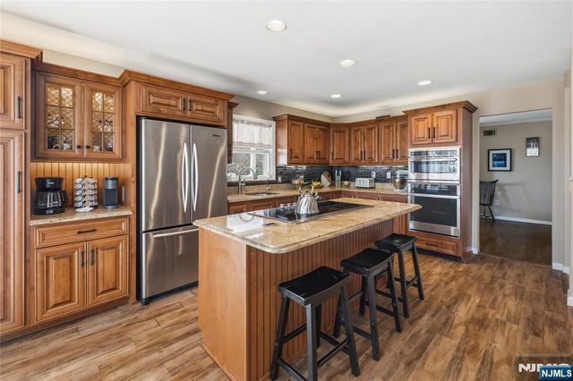 43 Hering Road, Montvale, NJ 07645