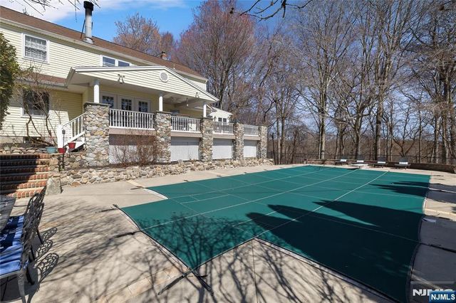 43 Hering Road, Montvale, NJ 07645