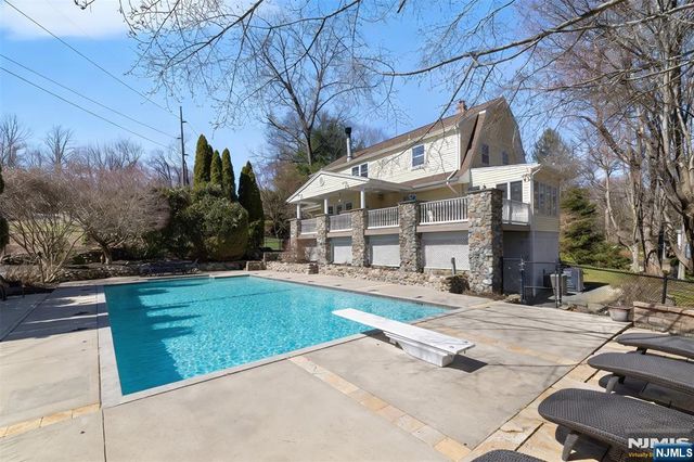 43 Hering Road, Montvale, NJ 07645