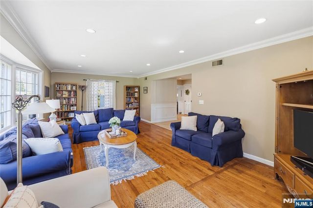 43 Hering Road, Montvale, NJ 07645