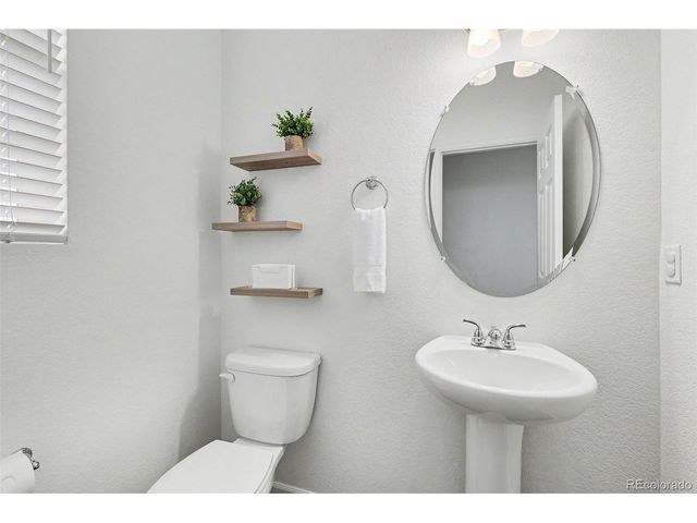 1049 Larkspur Dr, Erie, CO 80516