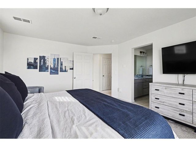 1049 Larkspur Dr, Erie, CO 80516