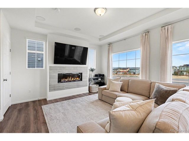 1049 Larkspur Dr, Erie, CO 80516