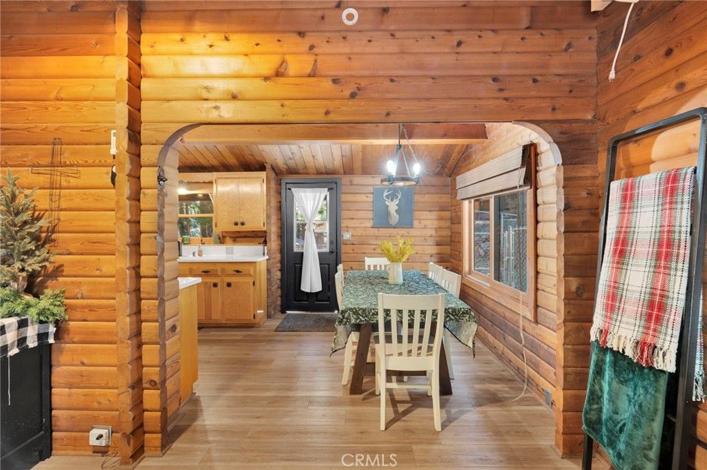 Image 13 of property listing at 2130 Spring Oak, Running Springs, CA 92382