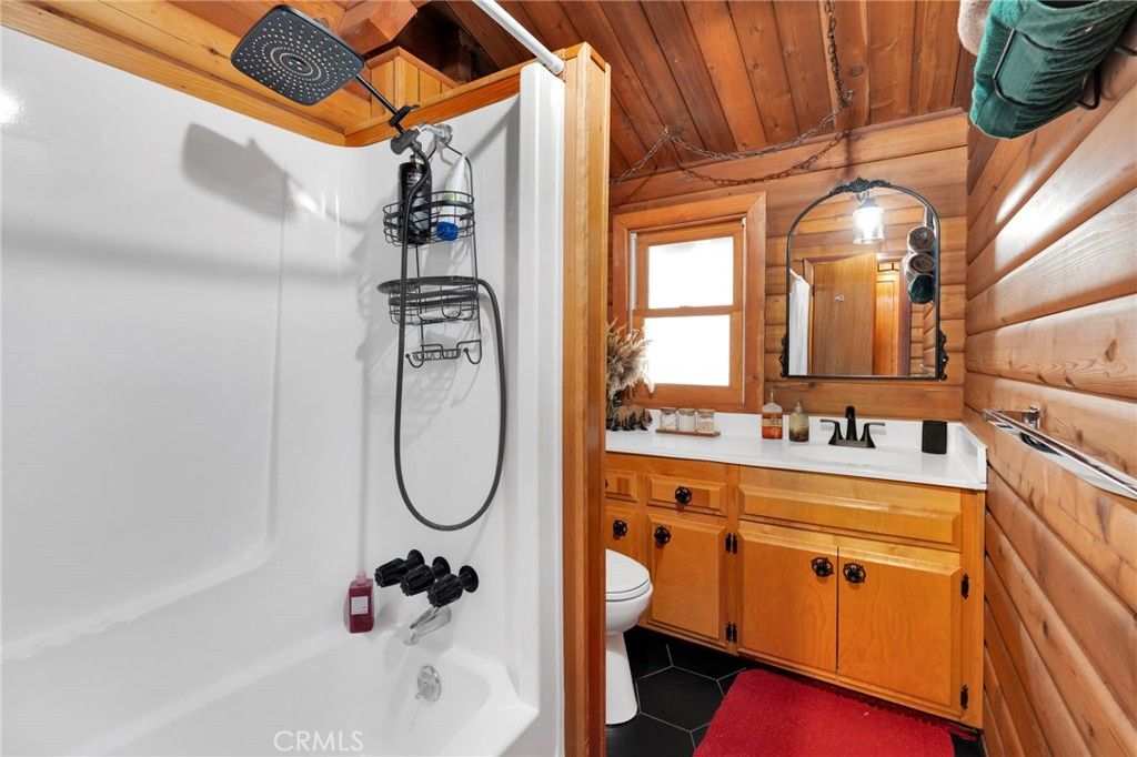 Image 15 of property listing at 2130 Spring Oak, Running Springs, CA 92382