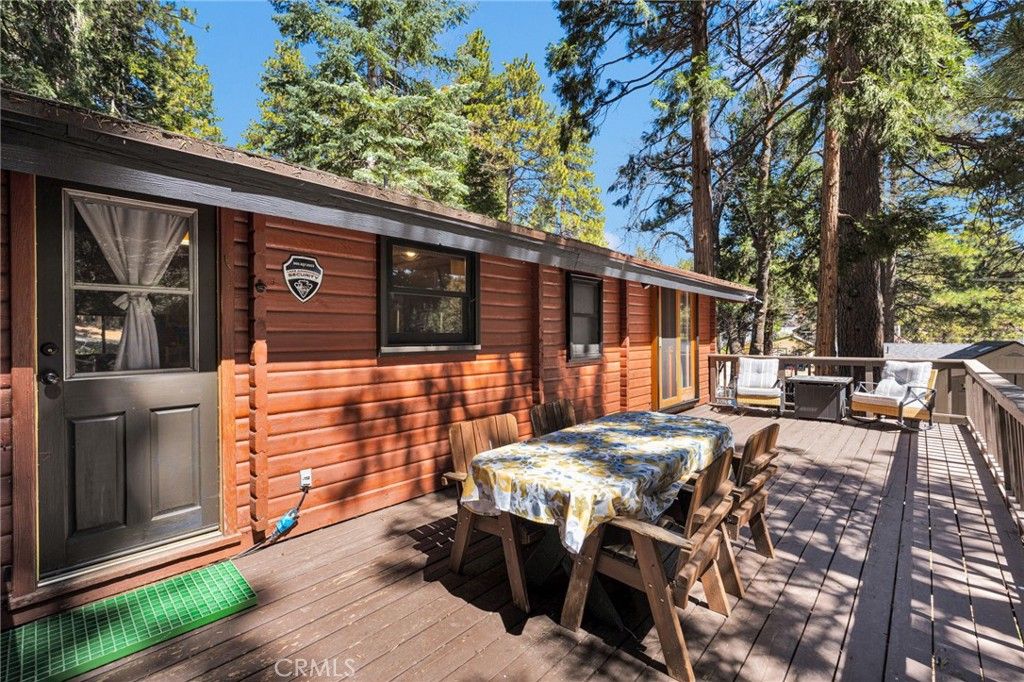 Image 26 of property listing at 2130 Spring Oak, Running Springs, CA 92382