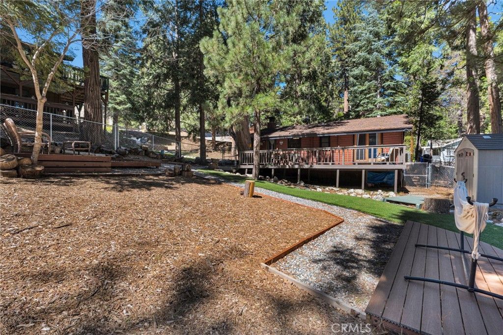 Image 30 of property listing at 2130 Spring Oak, Running Springs, CA 92382