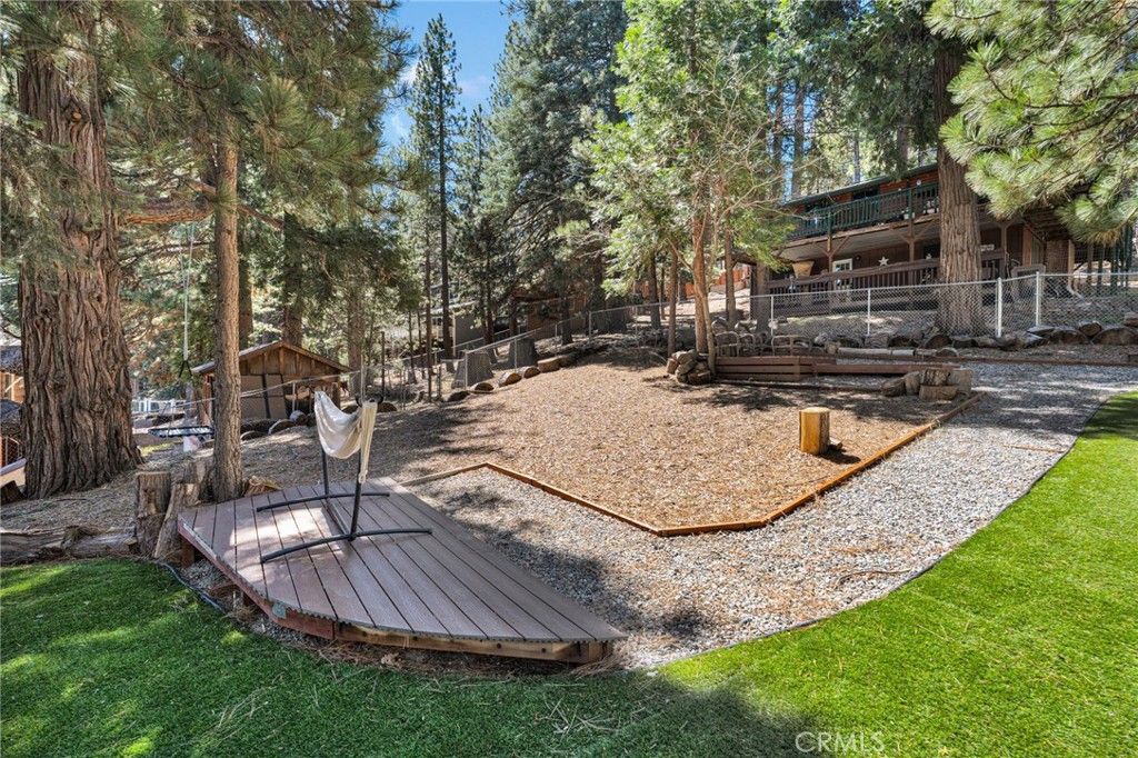 Image 32 of property listing at 2130 Spring Oak, Running Springs, CA 92382